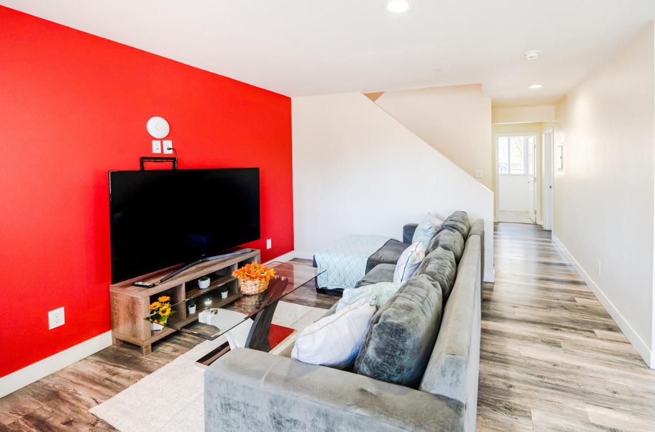 Spacious 5 Bedroom 3 Bath Modern Home By Downtown La With Parking Los Angeles Exterior photo