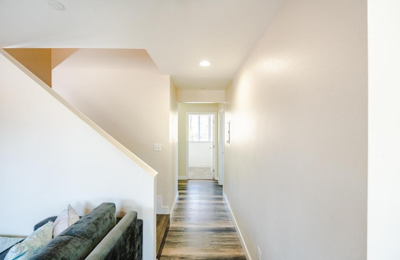 Spacious 5 Bedroom 3 Bath Modern Home By Downtown La With Parking Los Angeles Exterior photo