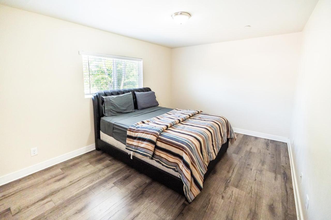 Spacious 5 Bedroom 3 Bath Modern Home By Downtown La With Parking Los Angeles Exterior photo