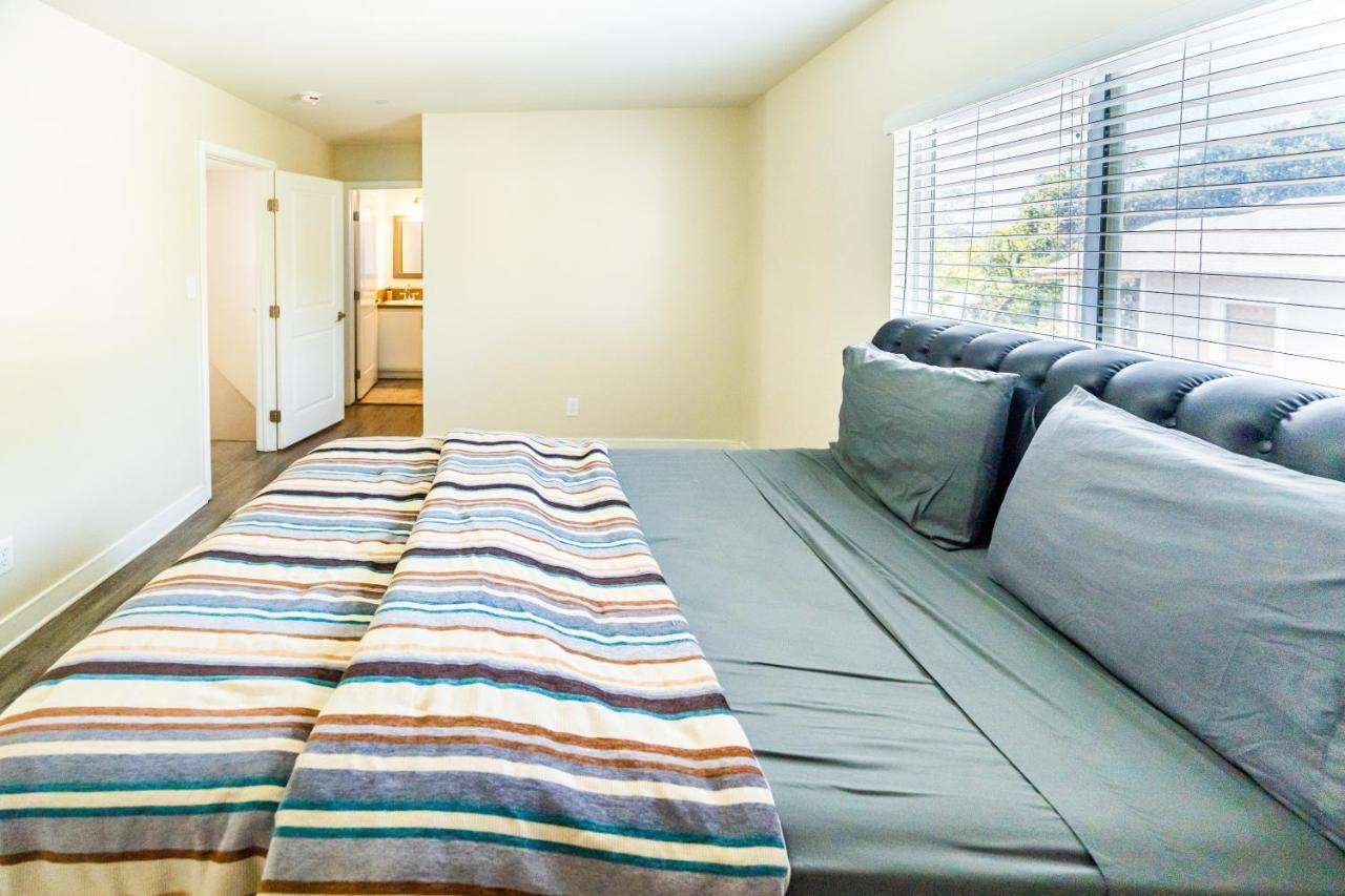 Spacious 5 Bedroom 3 Bath Modern Home By Downtown La With Parking Los Angeles Exterior photo