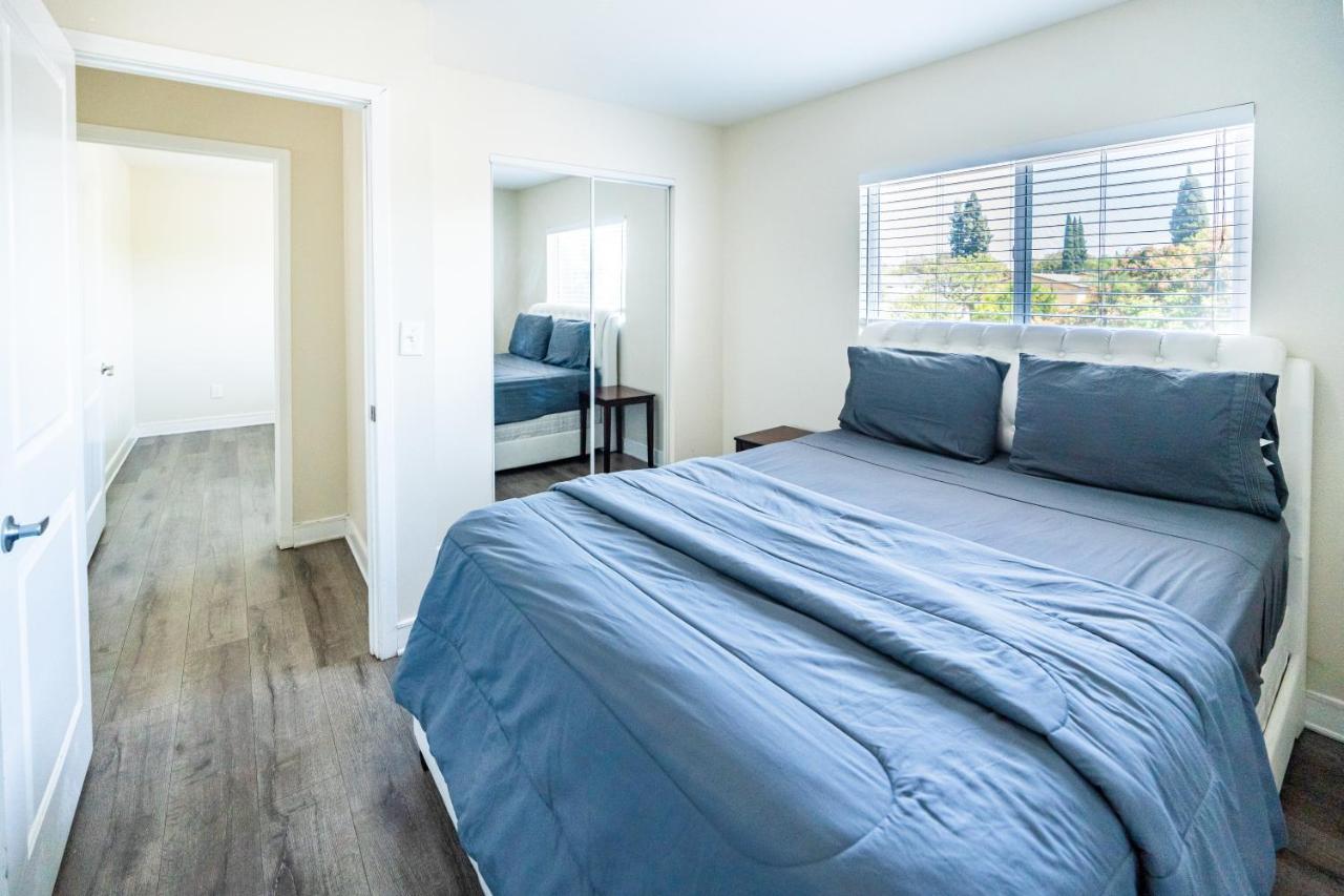 Spacious 5 Bedroom 3 Bath Modern Home By Downtown La With Parking Los Angeles Exterior photo